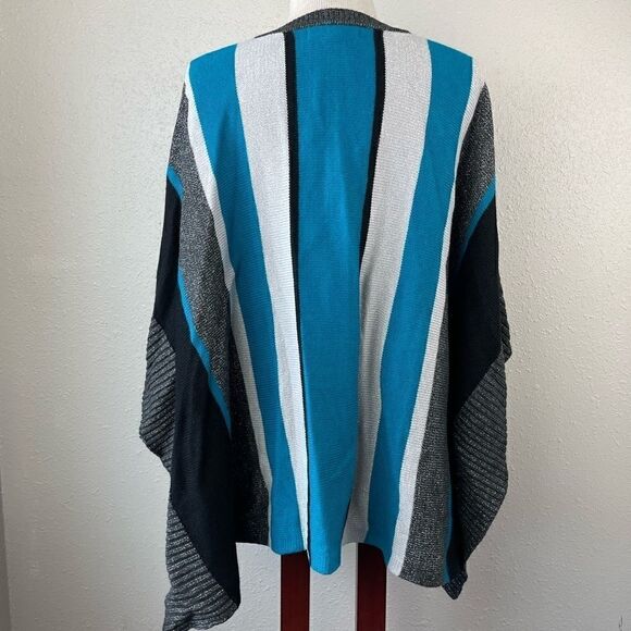 NWT Ellen Tracy Poncho Style Sweater Top Size M/L - Picture 5 of 8